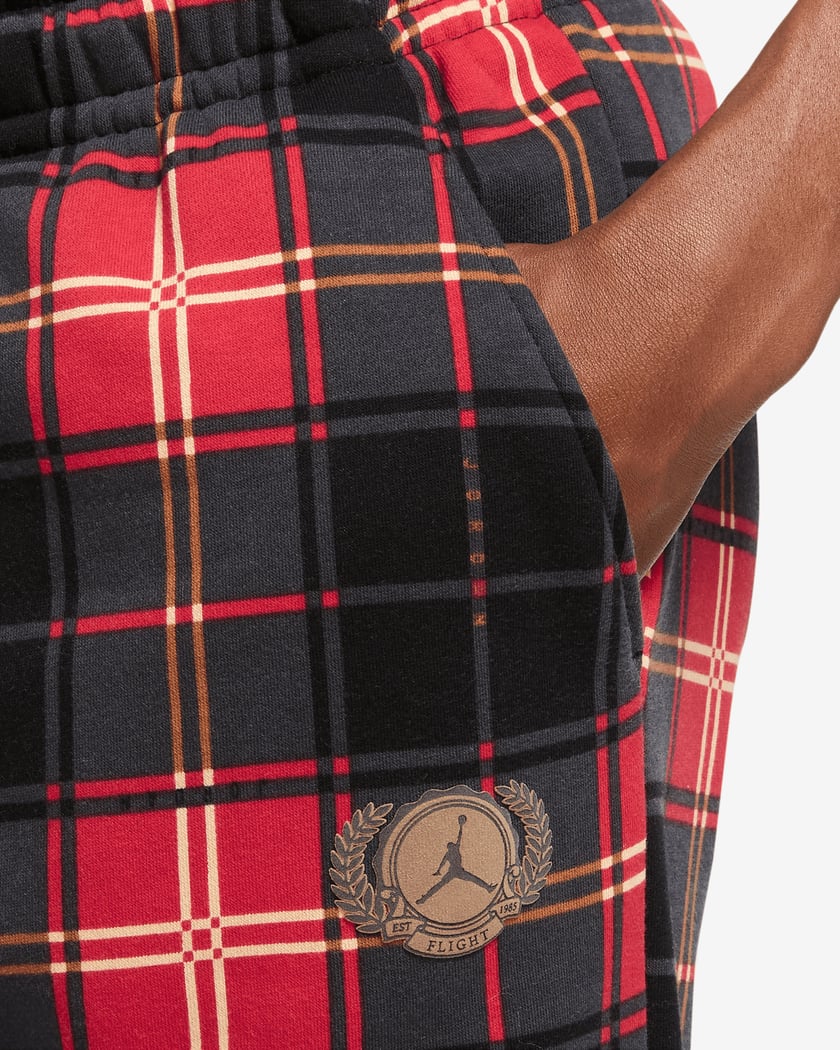 Jordan Essential Holiday Men's Fleece Pants.