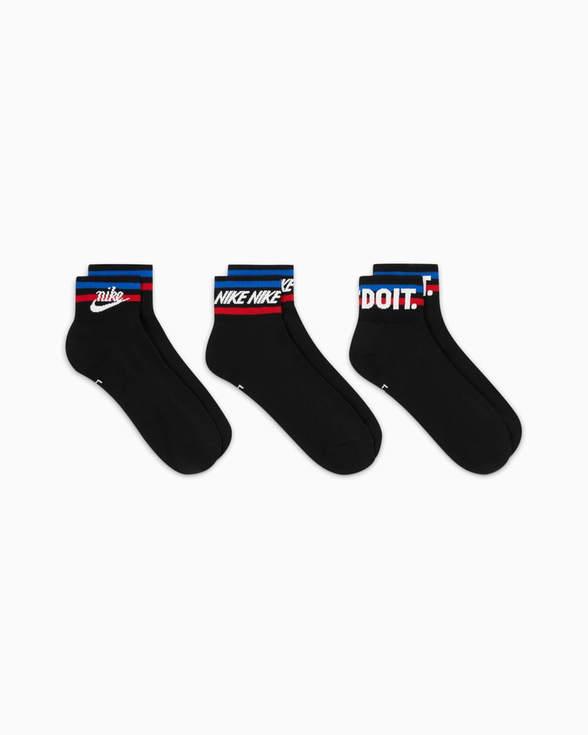 Black and blue nike socks online