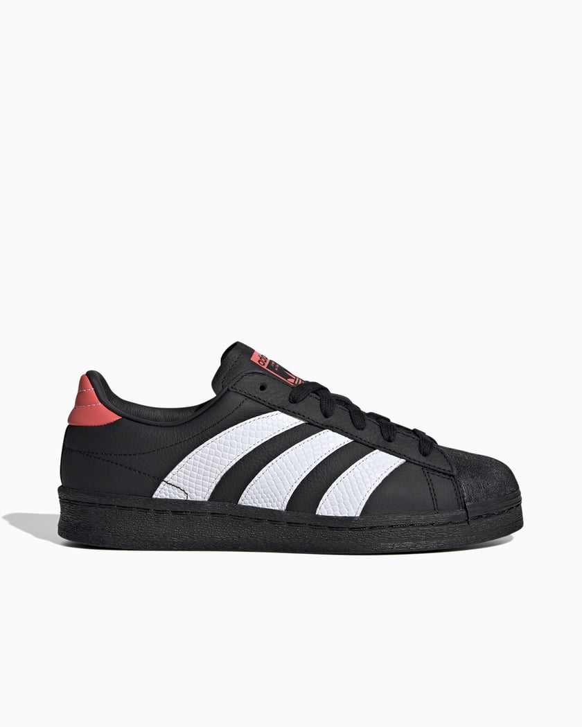 adidas Originals Women s Superstar 82 Zwart Rood Wit IE3056 FOOTDISTRICT