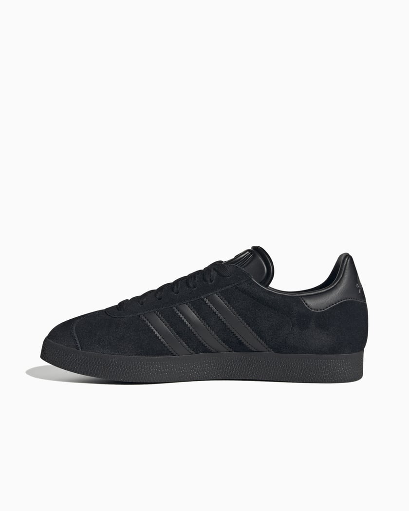 All white adidas gazelle mens discount