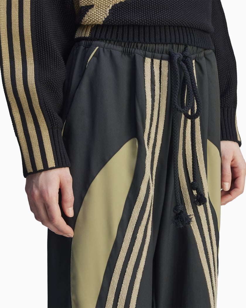 ADIDAS SONG FOR THE MUTE WOVEN PANTS 新品 adidas Originals x Song for the Mute Spring Woven Pants | Brown