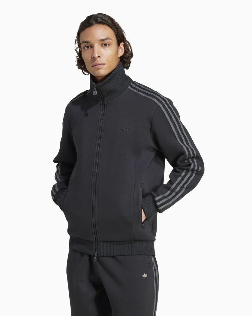 ✨美品✨ adidas アディダス メンズ中綿ジャケット L ブラック ADIDAS 中綿ダウンジャケット Lサイズ ブラック JD1042
