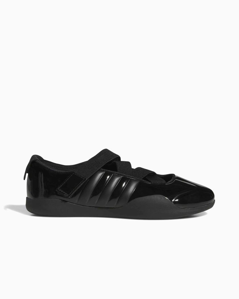 靴 adidas Originals wmns Taekwondo Black adidas Originals Taekwondo sneakers in black and white | ASOS